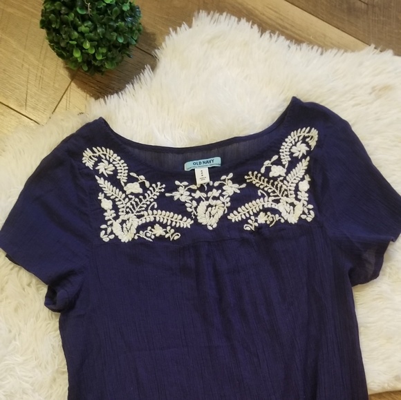 Old Navy Tops - Old Navy maternity top